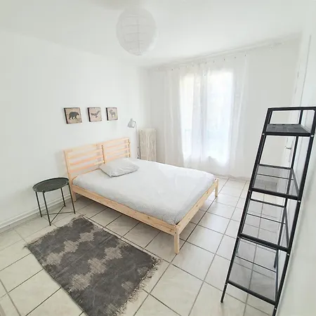 Appartement Dans Résidence Calme
